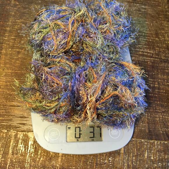 Moda  Dea Espree Yarn Majesty Fur Soft Fuzzy *Lot of 6* Multicolor Variegated - Picture 4 of 4